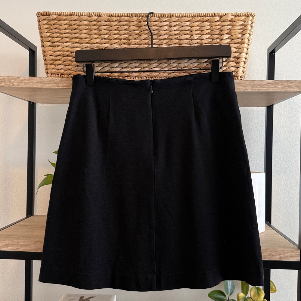 Cabi #3218 Black Ponte Knit Utility Mini Skirt, 4 - Picture 4 of 8